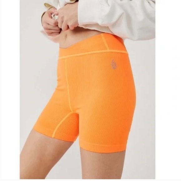 NWT FP Movement Free PEOPLE Free Throw Crossover Biker Shorts / Burning - Picture 2 of 6